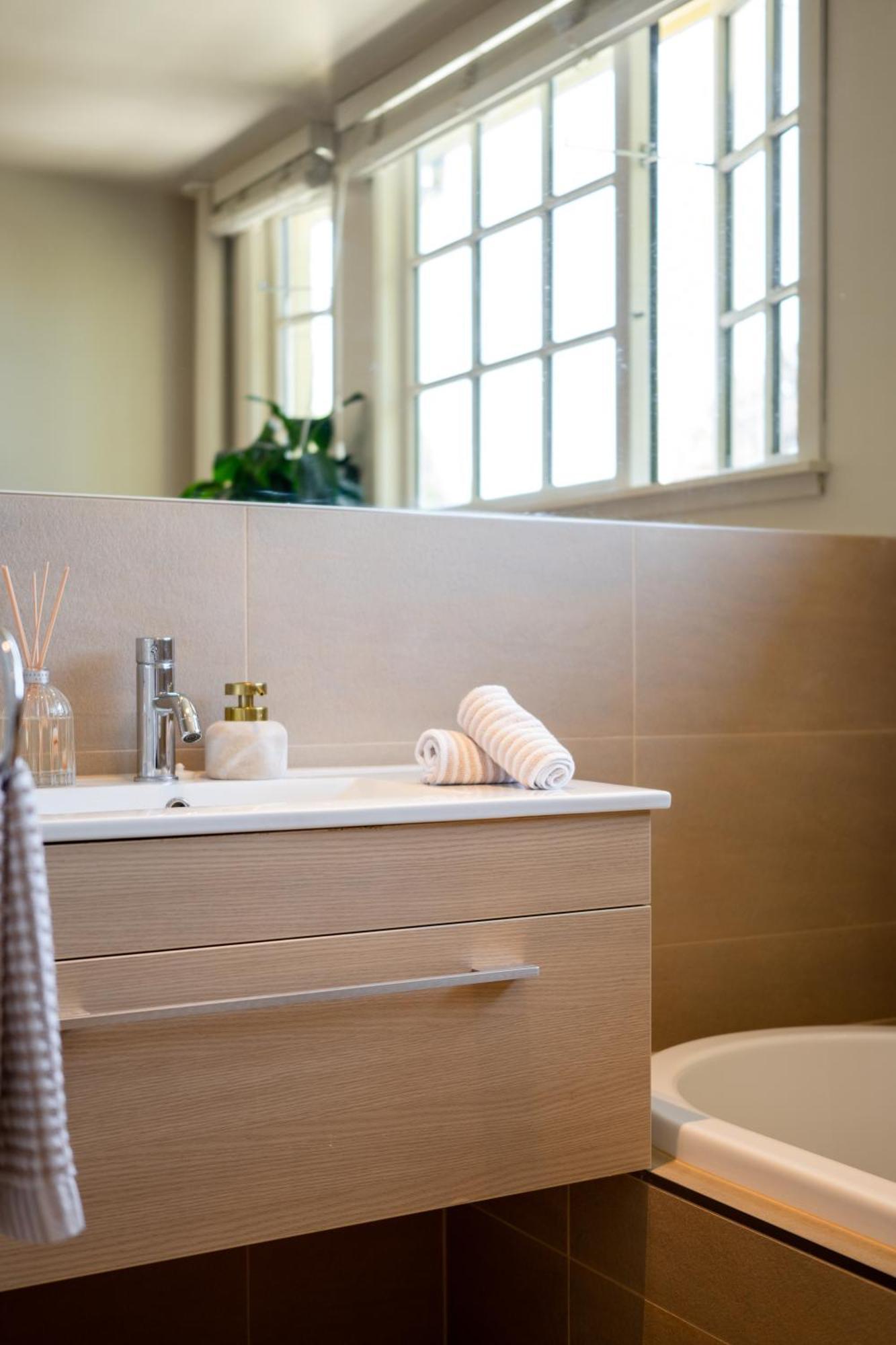 Luxurious Central City Living Christchurch Esterno foto